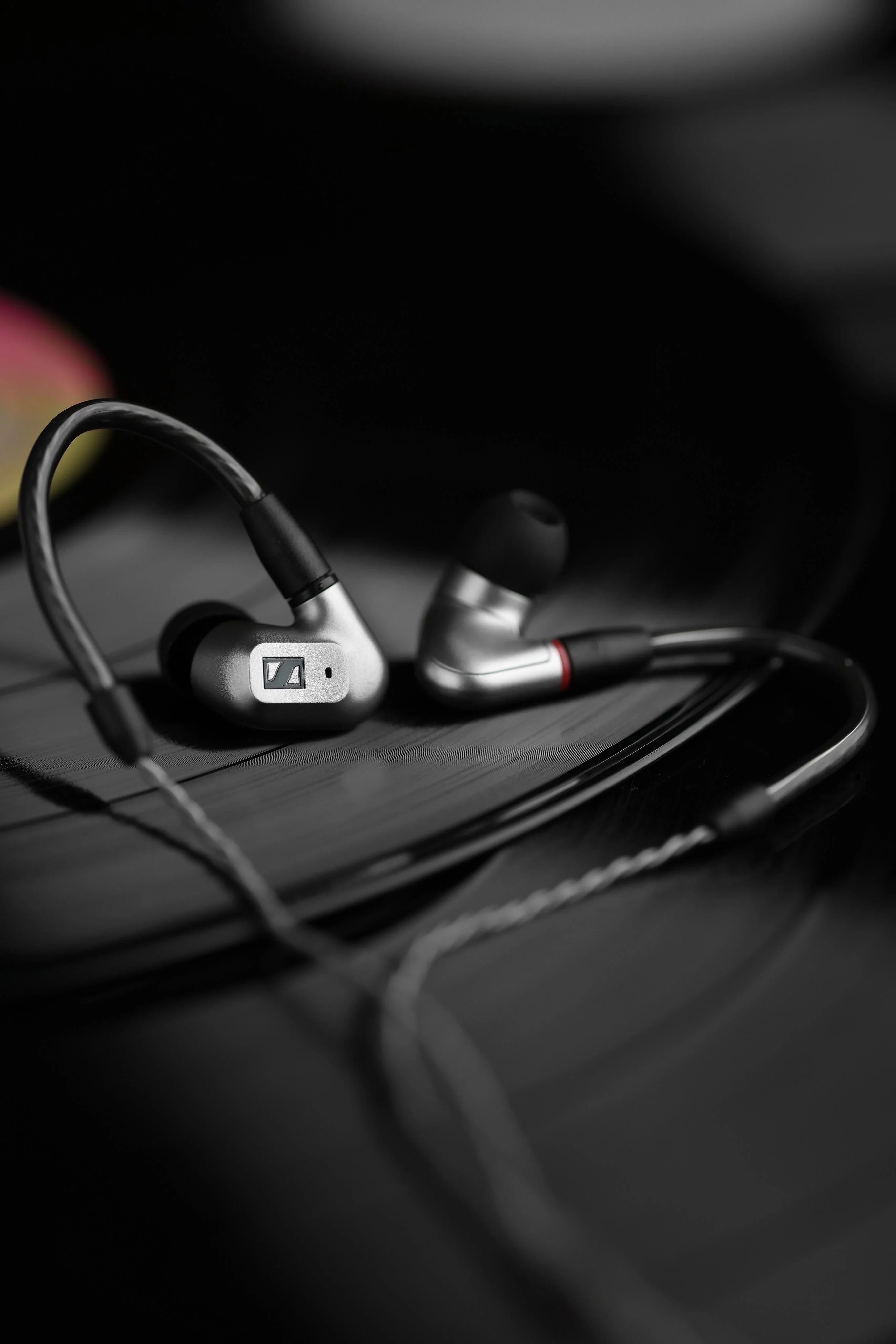 IE 200 Silver - Image 5