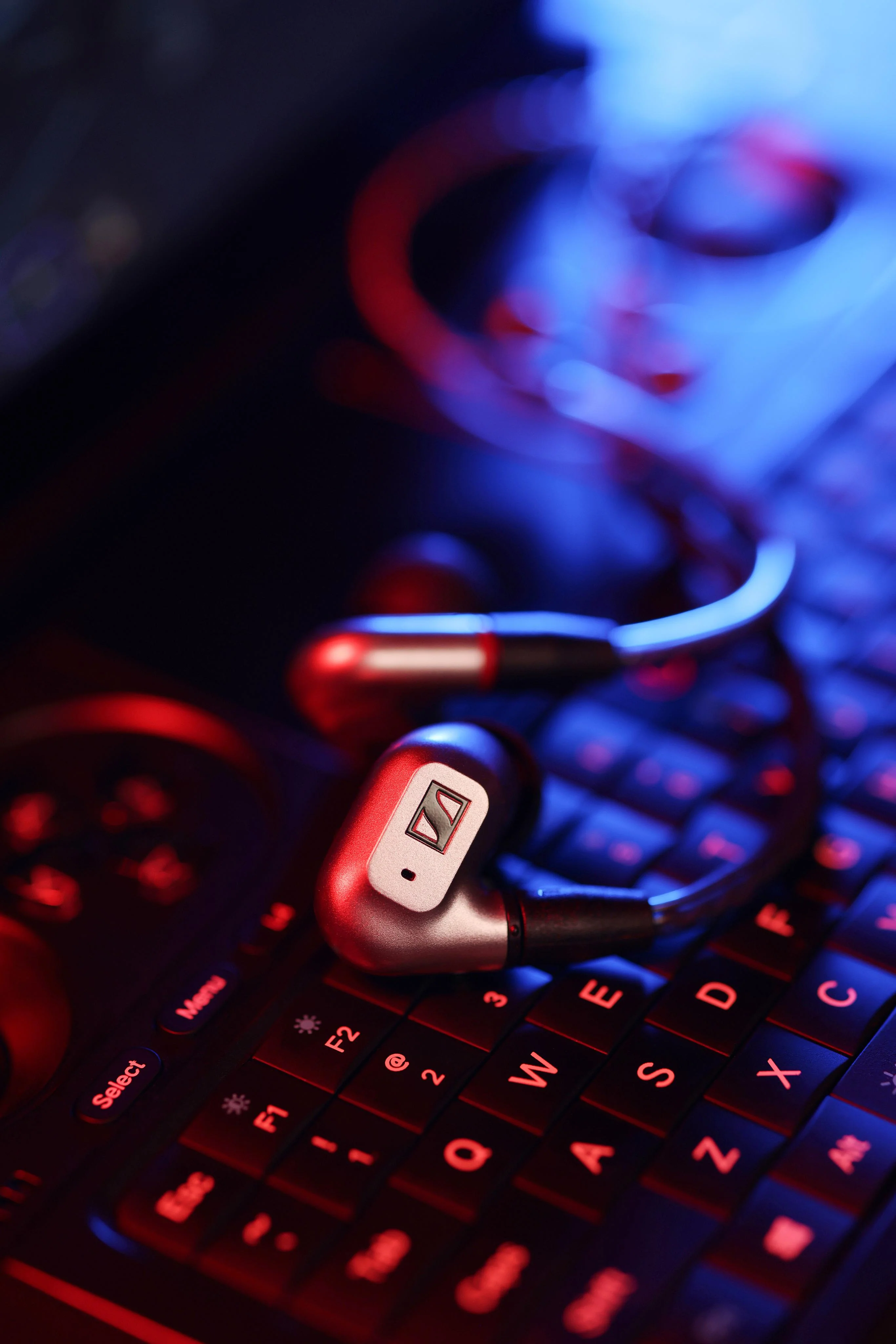 IE 200 Silver - Image 7